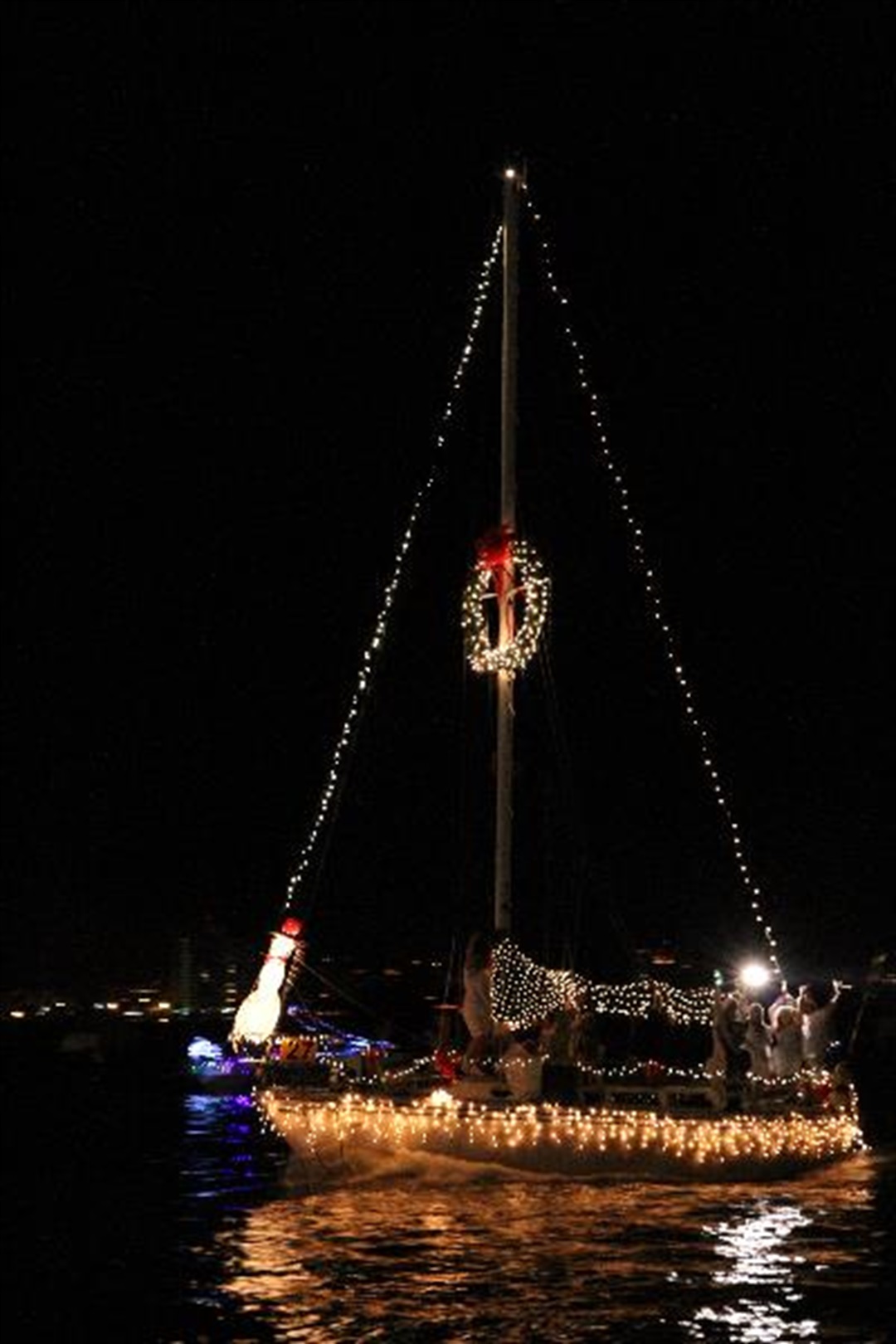 Clearwater Yacht Club Annual Holiday Boat Parade & Watch Party City